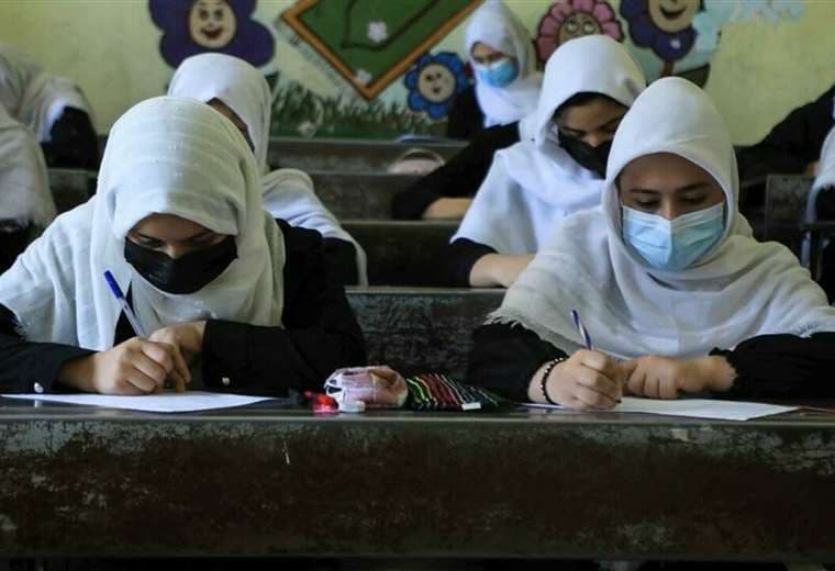 Las mujeres afganas, actualmente, no tienen posibilidad de estudiar 
