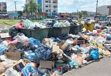 Durante el cerco al vertedero la ciudad se llenó de basura