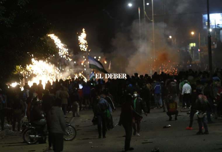 Un duro enfrentamiento se registró en La Guardia. Foto: Juan Carlos Torrejón