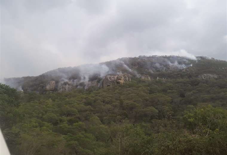 Vista aérea del incendio en Samaipata: Foto: VDC