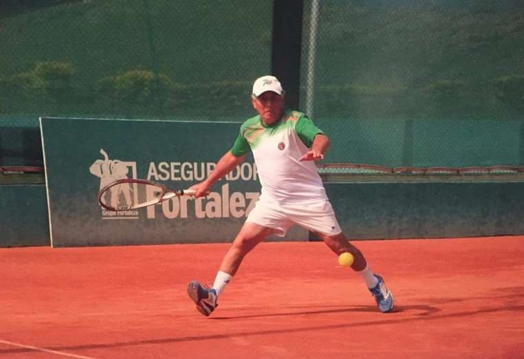 Benavides empezó a practicar este deporte en el Club de Tenis La Paz en los años 60 