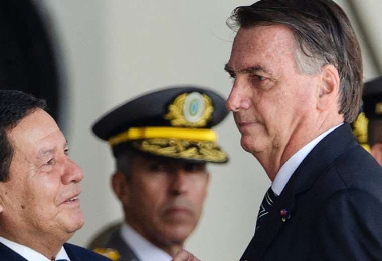 Jair Bolsonaro participó en un acto en una academia militar/AFP
