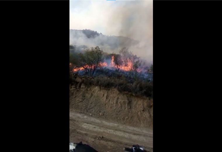 Los incendios en los valles cruceños ya consumieron 880 hectáreas. Juan Carlos Aguilar