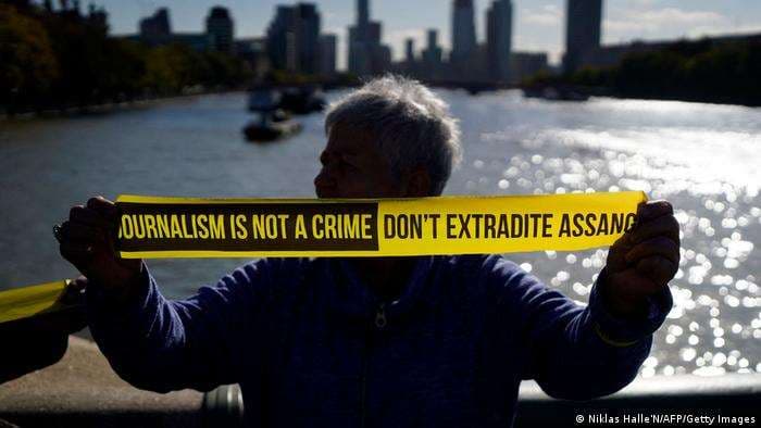 Protesta a favor de Julien Assange en Londres el pasado 8 de octubre.