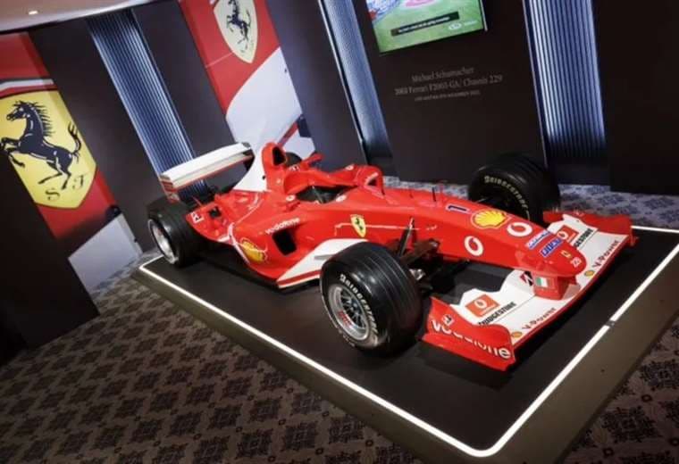 Ferrari de F1 de 2003 de Michael Schumacher vendido.