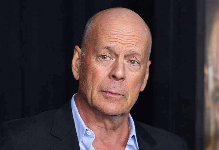Bruce Willis se retiró del cine en marzo de 2022 por la afasia