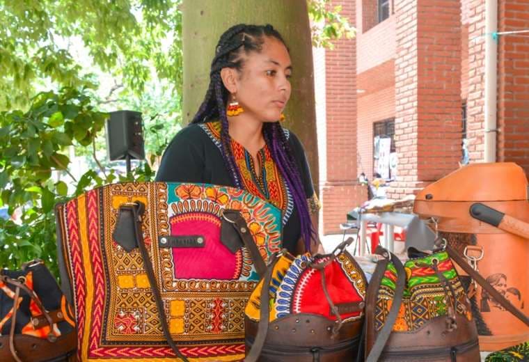 Los colores y sabores de la región se reúnen en la feria de los pueblos indígenas y afrobolivianos 
