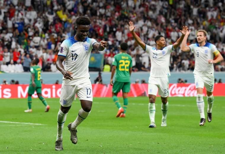 Festejo inglés tras el 3-0 a Senegal. AFP