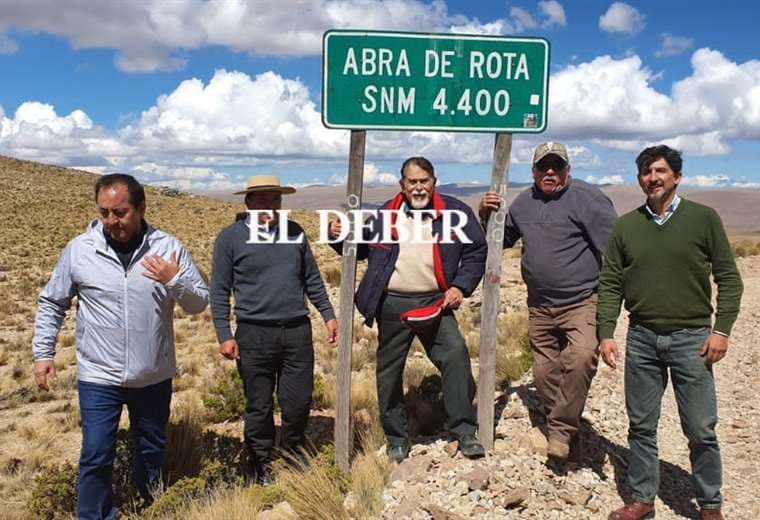 Delegación de Bolivia y Argentina en la frontera / Foto: David Maygua
