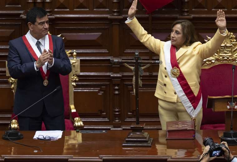 Dina Boluarte es la primera presidenta de Perú /AFP
