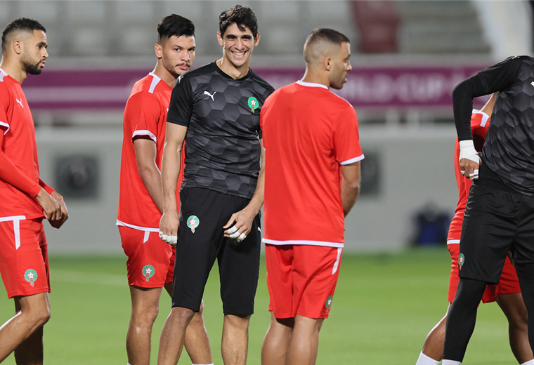 Buen ambiente en la selección marroquí, que se enfrentará a Portugal el sábado. Foto. AFP