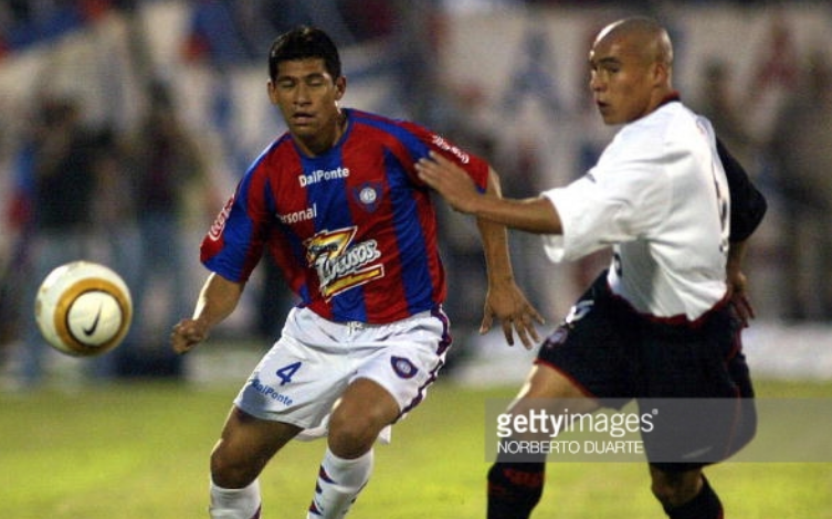 Lorgio Álvarez con la camiseta de Cerro Porteño. Foto: Internet