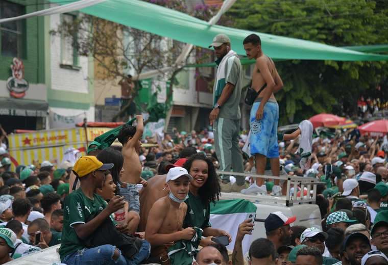 Hinchas del Palmeiras que siguieron el partido en Sao Paulo. Foto: AFP