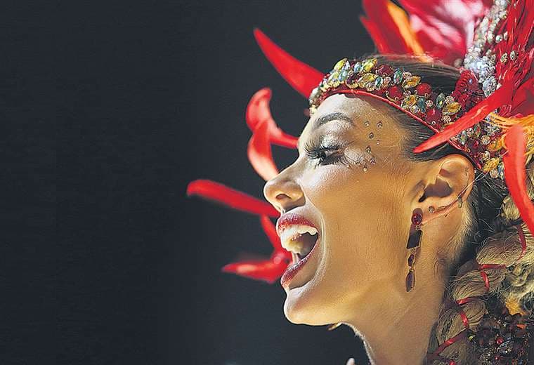 Dayana Molina, reina del carnaval cruceño 2022/Foto: Jorge Ipa Ibáñez