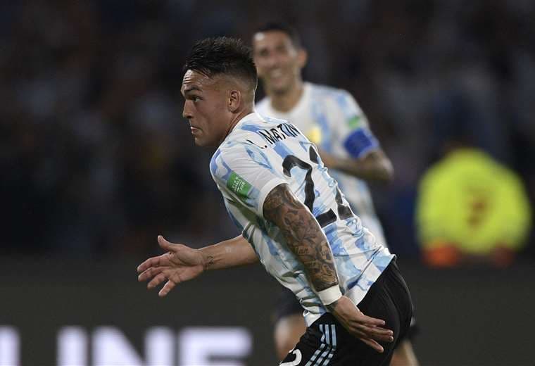 Festeja Lautaro Martínez su gol ante Colombia. Foto: AFP