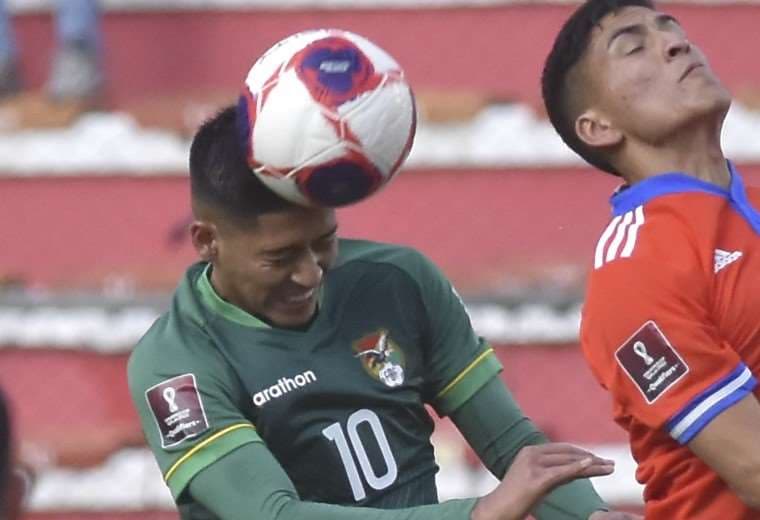 Ramiro Vaca jugó los últimos 30 minutos del partido Bolivia-Chile. Foto: APG Noticias