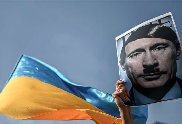 Siguen las manifestaciones en contra, incluso dentro de Rusia /AFP