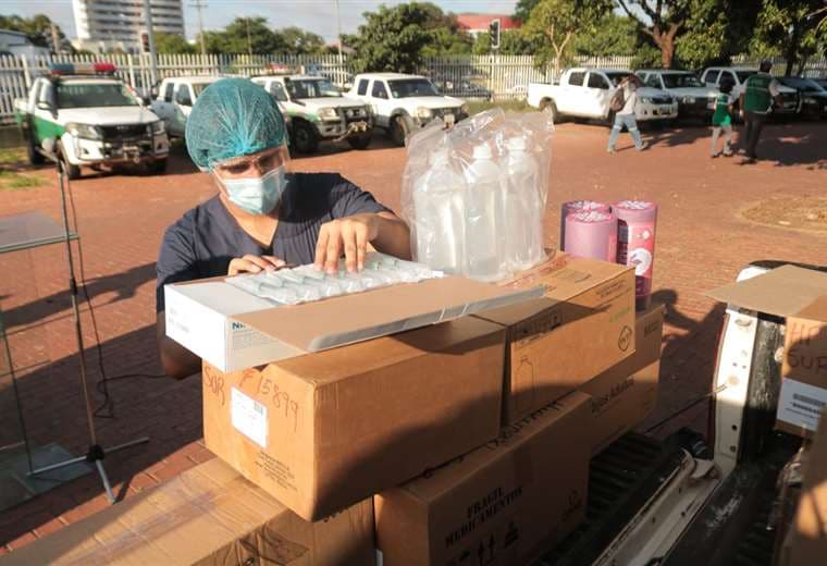 Foto: Envío de medicamentos a los municipios en desastre (Foto: Gobernación cruceña)