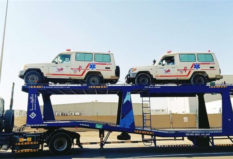 Las ambulancias en el puerto Jebel Ali de Emiratos Árabes Unidos