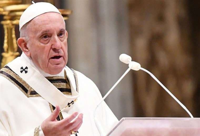 Papa Francisco se "sincera" en un encuentro con los pobres. Fto AFP