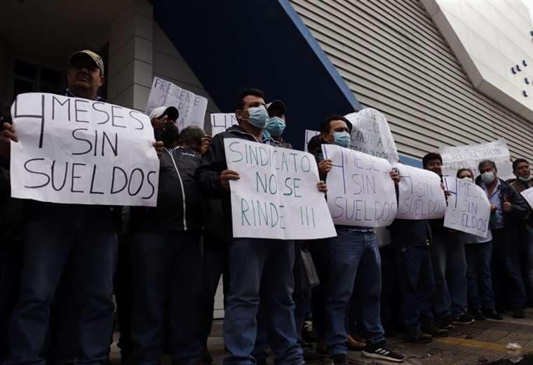 Los trabajadores exigen el pago de cuatro meses de sueldo/Foto: José María Cuéllar