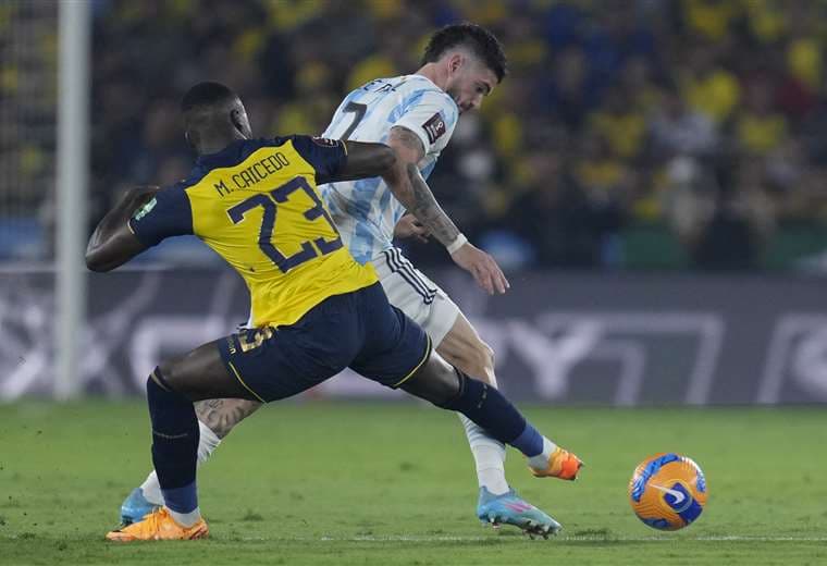 Caicedo y De Paul en el duelo. Ya juegan Ecuador y Argentina en Guayaquil. Foto: AFP