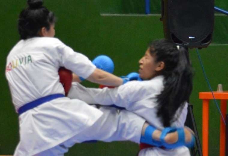 Hubo buena asistencia de karatecas en el nacional de Sucre. Foto: Súper Deportes TV