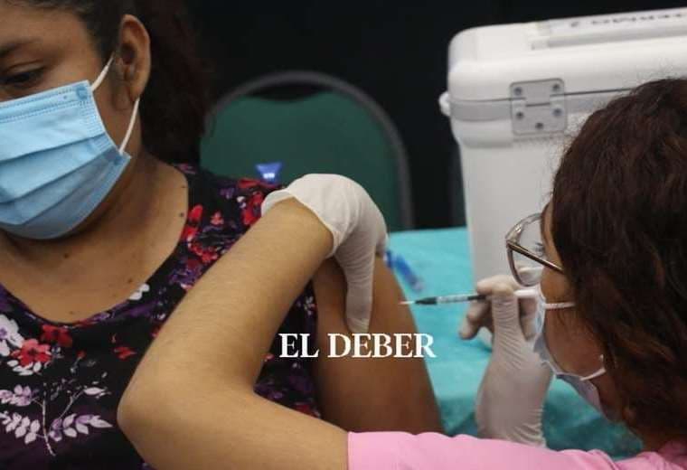 Ayer sábado 1.315 personas fueron vacunadas/Foto: EL DEBER