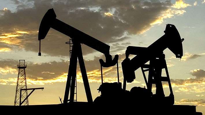 El petróleo cede terreno 
a pesar de tensiones geopolíticas