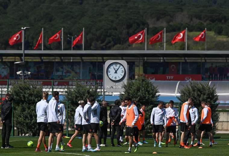 El plantel de Shakhtar Donetsk ahora entrena en Turquía. Foto. AFP