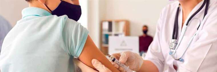 OPS valida la alta cobertura de la vacunación en el continente