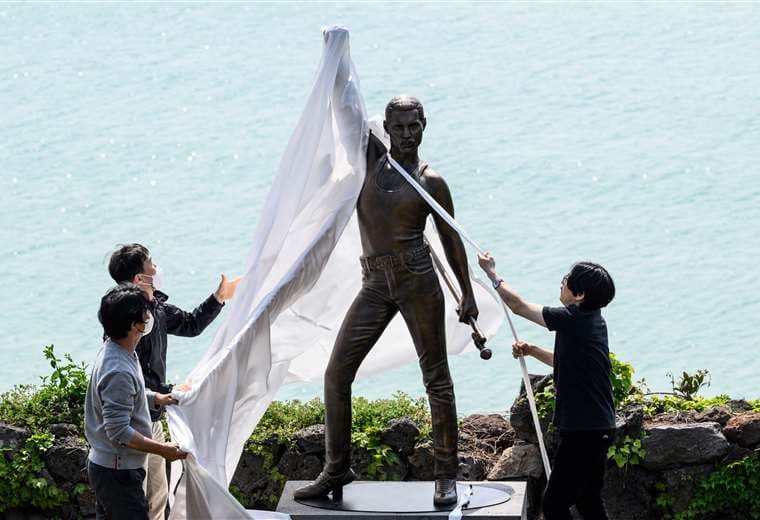 Corea del Sur inaugura una estatua de Freddie Mercury