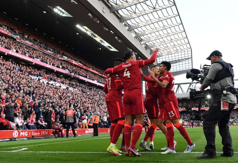 El festejo de los jugadores de Liverpool este domingo. Foto: AFP