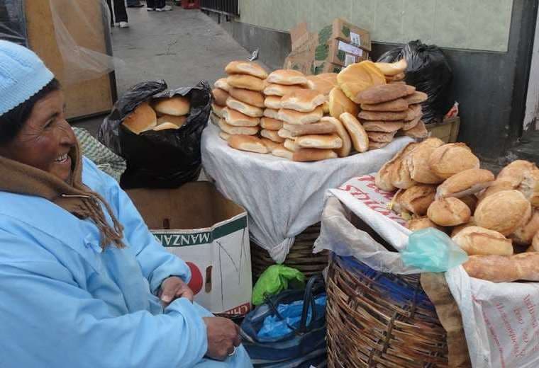Venta de pan en La Paz Foto: El Deber