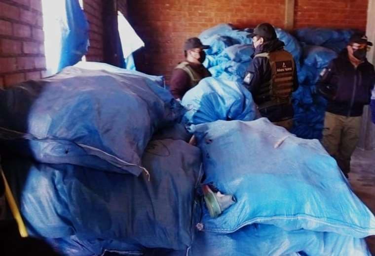 Contrabando de ropa usada encontrada en una vivienda de Oruro