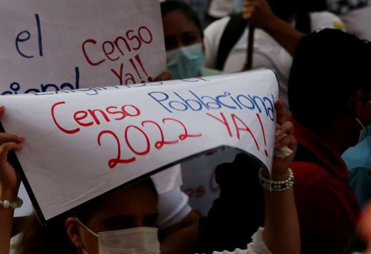 Población e instituciones cruceñas marcharon por un censo transparente ! Ricardo Montero
