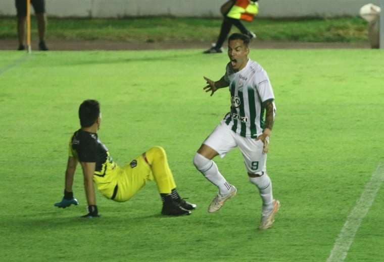 Celebra Facundo Suárez su gol a Nacional Potosí. Foto: JC Torrejón