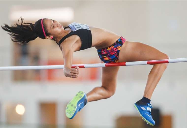 Carla Lorena Ríos es campeona nacional en salto largo