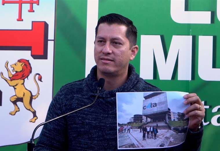 Vaca (Demócratas) pide a Medrano (CA) que explique sus vinculaciones con UCS