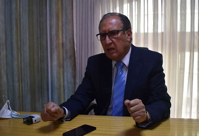 Secretario general del Colegio Médico de Bolivia, doctor Freddy Fernández