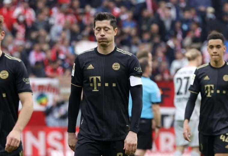 La derrota y la fiesta de los jugadores del Bayern generó un escándalo. Foto: Internet