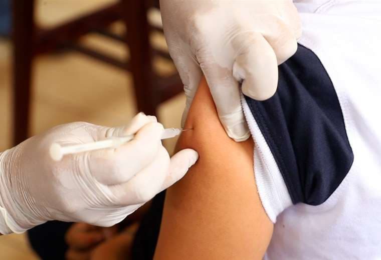 Ayer domingo solo 244 personas se vacunaron en Santa Cruz 
