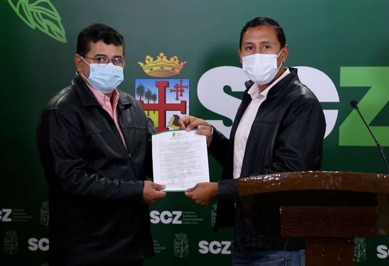 Gobernación posesiona a Demetrio Lino Guevara como gerente del hospital de Montero