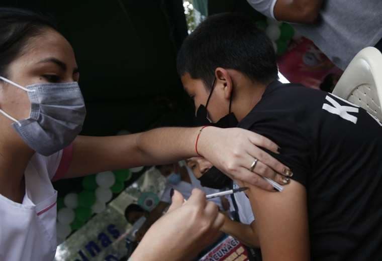 Piden vacunar a chicos de 5 a 17 años/Foto: Ricardo Montero