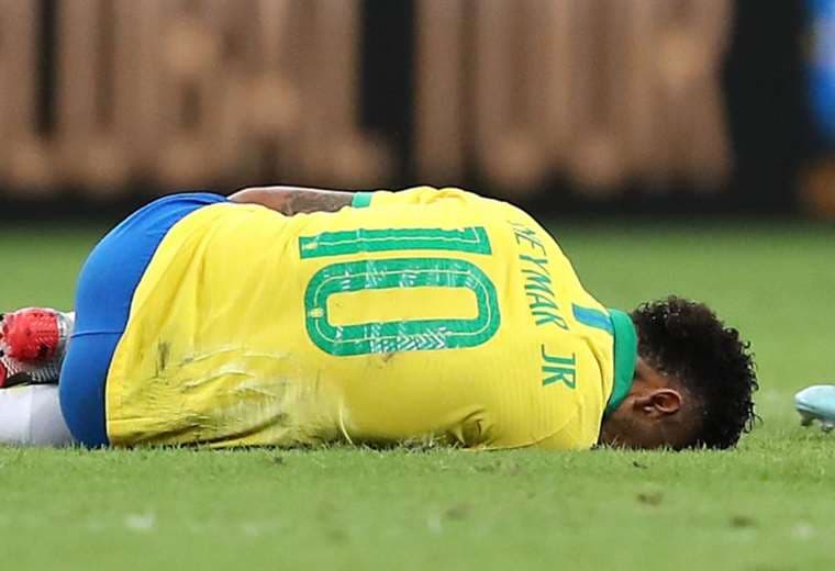 Las lesiones no dejan tranquilo a Neymar. Foto: Internet