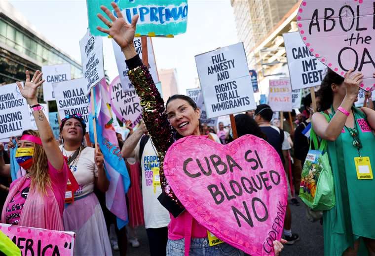 Manifestaciones a favor de gobiernos como el de Cuba y Venezuela /AFP