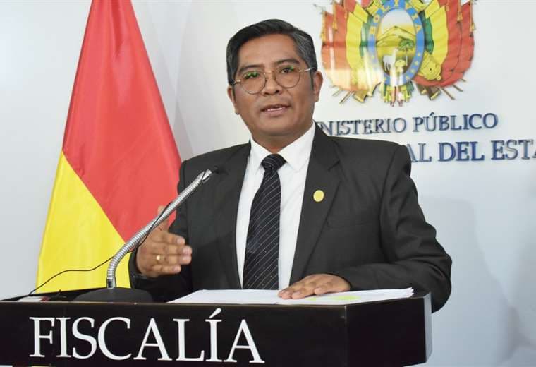 Fiscalía imputa a exministros Murillo y López por autorizar ingreso de armamento no letal procedente de Ecuador en 2019