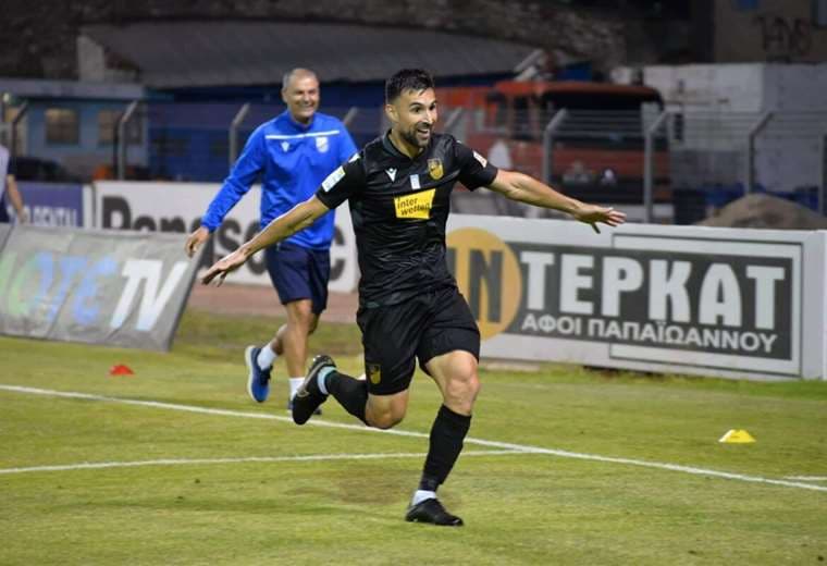 La celebración de Bejarano tras marcar el sábado su gol ante Veria. Foto: Internet