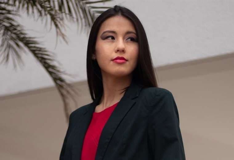 "Quiero acabar con los dinosaurios": Sara Urquizu, la candidata a dirigente estudiantil de la Uagrm