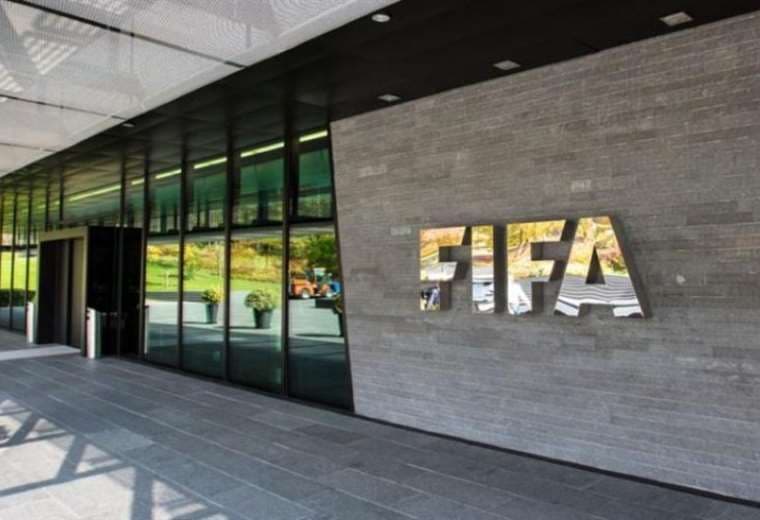 La FIFA trata de ayudar a los que sufren las consecuencias de la guerra. Foto: Internet